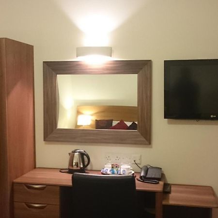 Gateway Express Hotel Newport  Bagian luar foto