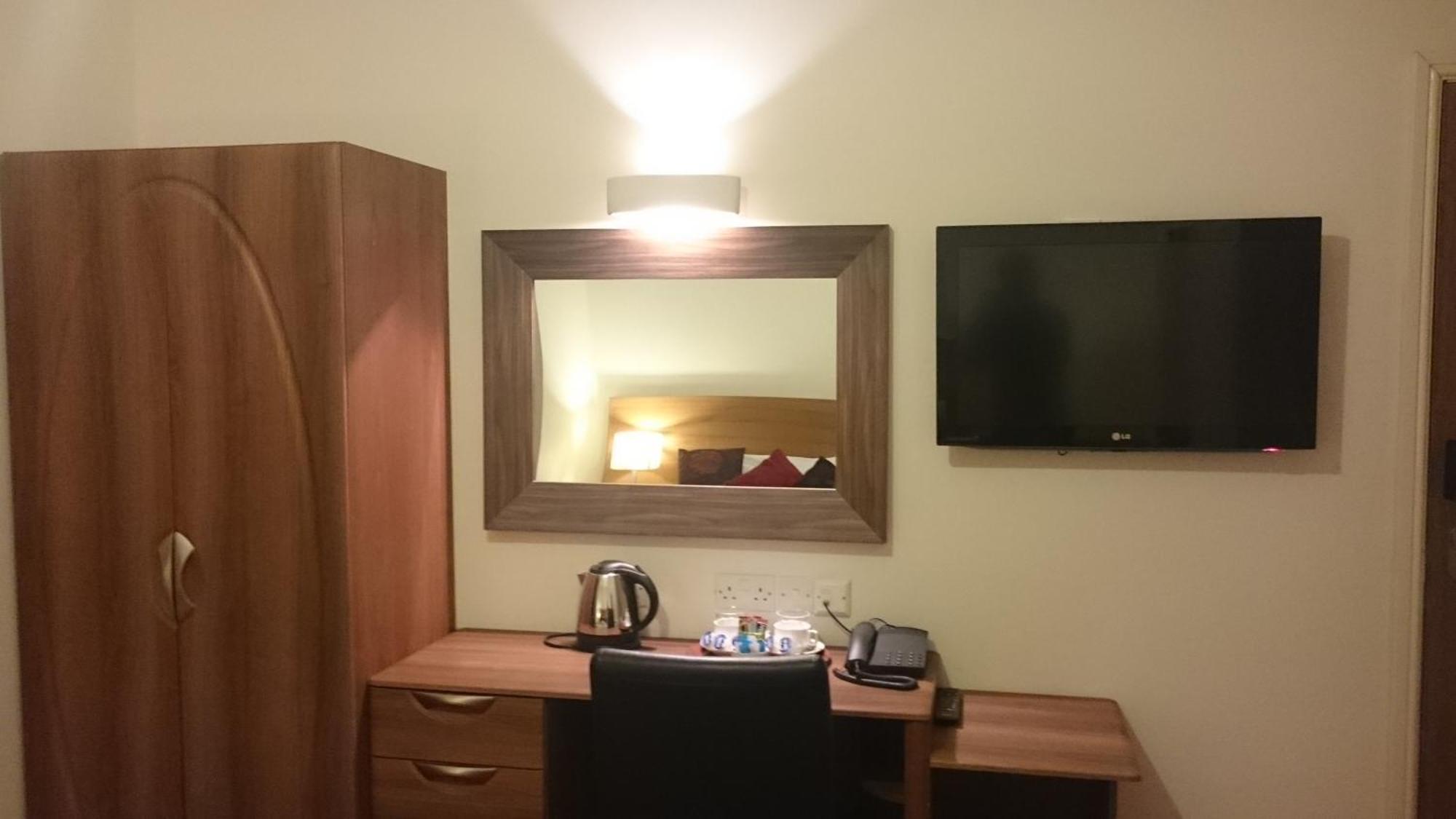 Gateway Express Hotel Newport  Bagian luar foto